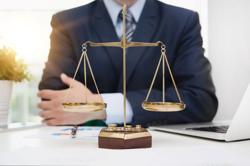 أثر دخول شركات المحاماة الأجنبية للسوق السعودي على شركات المحاماة السعودية